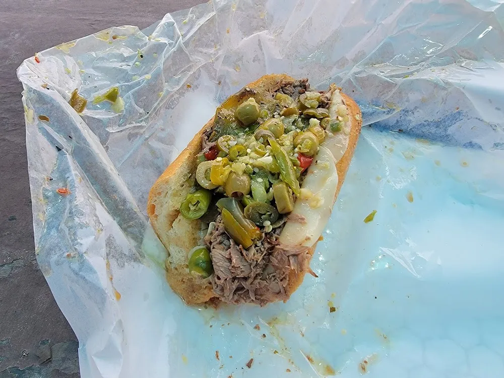 Talian Roast Beef Sandwichi